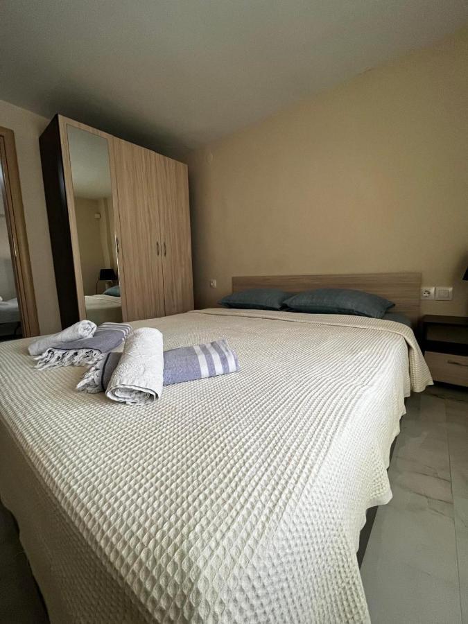Jenny'S Apartments Айя-Тріас Екстер'єр фото